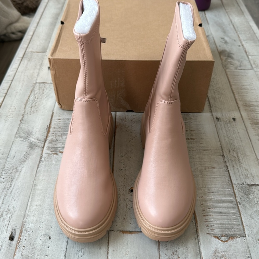 Vetaste Chunky Winter Boot w/ Non-slip Block Heel NIB